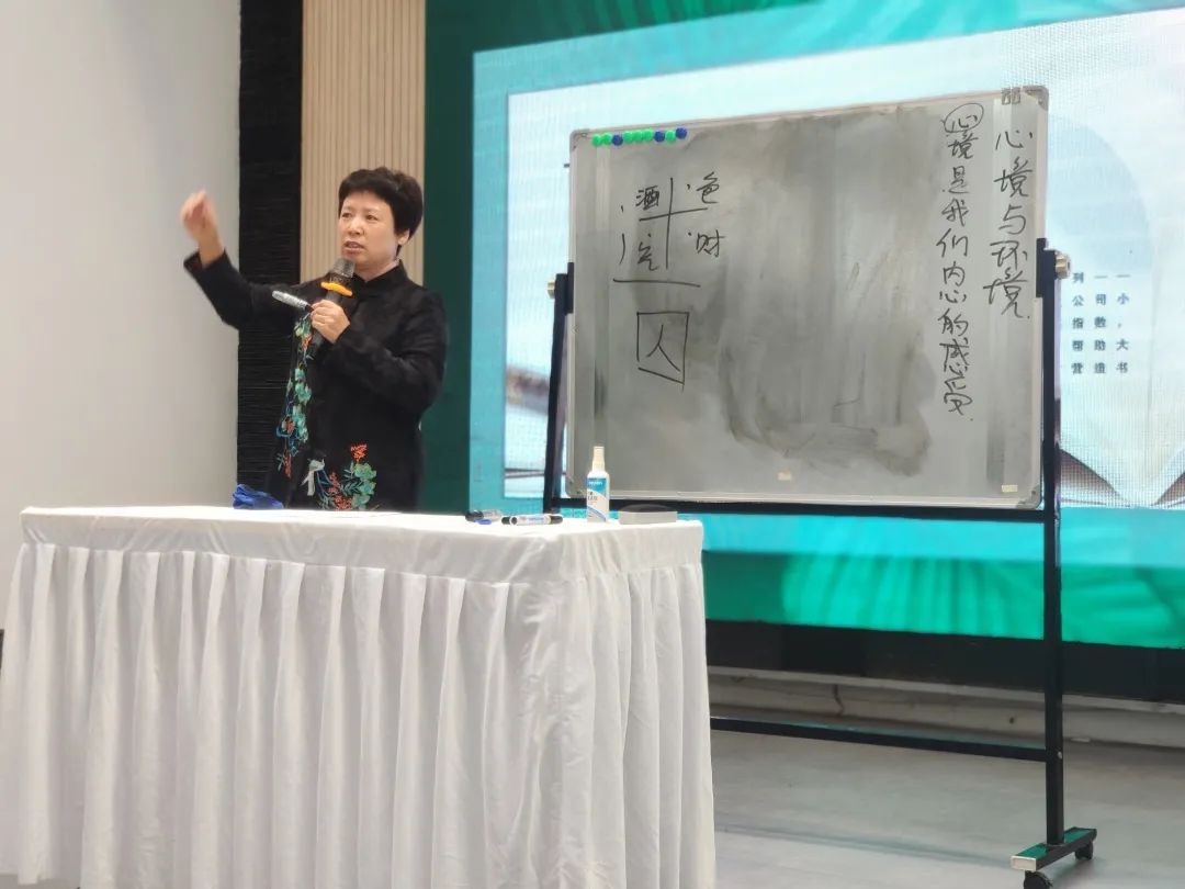 1672545421380418.jpg 02.jpg